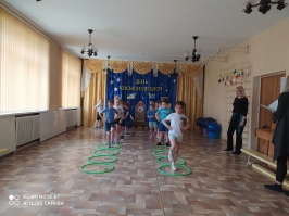 Физкультурный праздник «Если сильно захотеть - можно в космос полететь!»_3